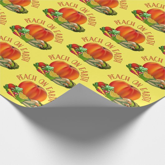 Peach on Earth Funny Christmas Geschenkpapier (Ecke)