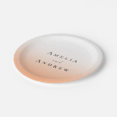 Peach Orange Fuzz Elegante Moderne Hochzeit Pappteller (Schrägansicht)