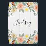 Peach Pink Creme Aquarell Floral Boho iPad Pro Cover<br><div class="desc">Mit den schönen pfirsichfarbenen und cremefarbenen Blume und Ihrem Namen ist Ihr Name ein kalligraphisches Skript,  wird dieses iPad Gehäuse sicher ein Blickfang sein,  wenn jemand Ihr Tablett in Ihren Händen sieht!</div>