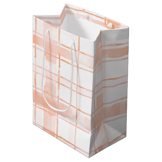 Peach Plaid Stripes Birthday Mittlere Geschenktüte (Vorderseite Schrägansicht)