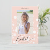 Peach Polka Dot Custom Photo Bridal Shower Einladung (Stehend Vorderseite)