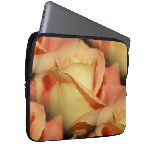 Peach-Rose Laptopschutzhülle (Vorne Rechts)