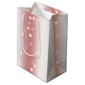 Peach Rose Ombre Gold Christmas Mittlere Geschenktüte (Rückseite Schrägansicht)