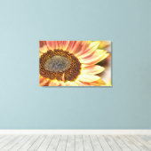 Peach Sunflower Leinwanddruck (Insitu (Holzboden))