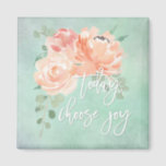 Peach und Aqua Inspiration Zitat Magnet<br><div class="desc">Ein inspirierendes Zitat "Today Choose Joy",  das in einem zeitgenössischen Pinselskriptyp geschrieben ist,  zeigt sich in einer Blumenstruktur aus Pfirsich und Rosen mit dem hintersten Grün. Der Aquahintergrund in diesem Design hat einen bedrückten alten Look,  um Textur und Interesse hinzuzufügen.</div>