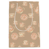  Peach White Ecru Chinoiserie Teapots Cups Mittlere Geschenktüte (Vorderseite)
