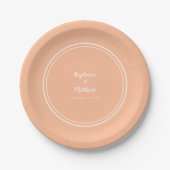 Peach White Moderne Custom Bridge & Groom Wedding Pappteller (Vorderseite)