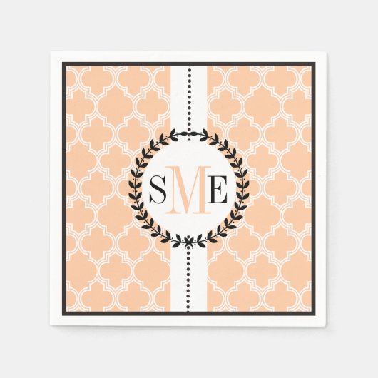 Peach, White Quatrefolie Muster Hochzeit Serviette (Vorderseite)