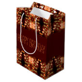 Peach with Orange Flower Birthday Paper Geschenkta Mittlere Geschenktüte (Rückseite Schrägansicht)