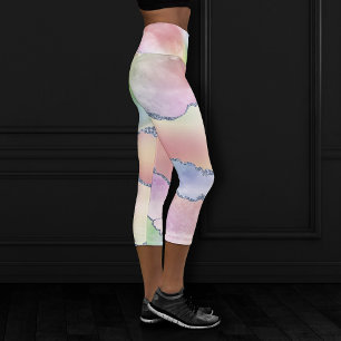 Peachy Agate   Hübsch Soft Pastel Watercolor Ombre Capri Leggings