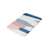 Peachy Pink Blau und Weiß Abstrakt Badematte (Schrägansicht)