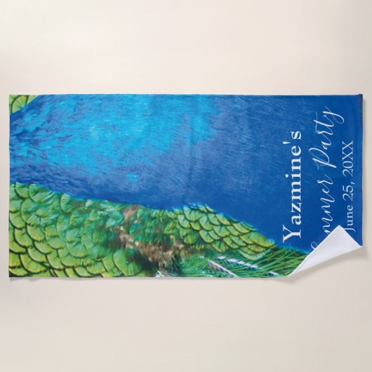 Peacock Blue Green Feather Textur Sommervibes werd Strandtuch (Vorderseite)