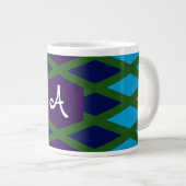 Peacock Diamond Monogram Jumbo-Tasse (Vorderseite Rechts)