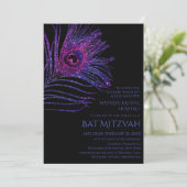 Peacock Feather Glitzer Lila Bat Mitzvah Logo Einladung (Stehend Vorderseite)