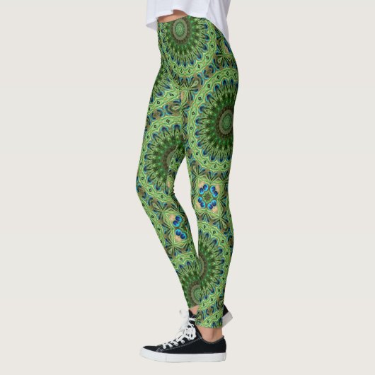 Peacock Feather Mandala Emerald und Blue Symmetry Leggings (Links)