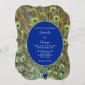 Peacock Feathers & Calligraphy on Blue Wedding Einladung (Vorne/Hinten)