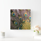 Peacock Feathers Emerald Green und Gold Quadratische Wanduhr (Zuhause)