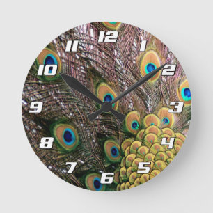 Peacock Feathers Smarald Green und Gold Nummern Runde Wanduhr