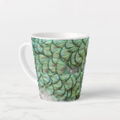 Peacock Green Gray Feathers Latte Tasse (Linke Ecke)