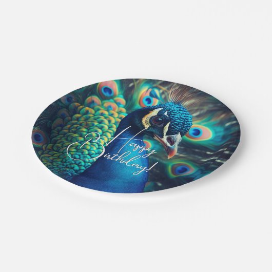 Peacock Profile Happy Birthday Pappteller (Schrägansicht)