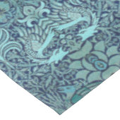 Peacock und Dragon William Morris Navy Blue Floral Tischdecke (Schrägansicht)