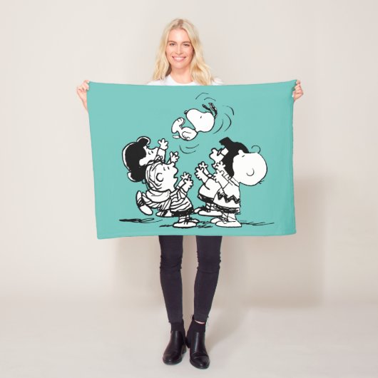 Peanuts Gang Lifting Snoopy Fleecedecke (Beispiel)