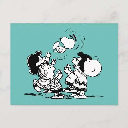 Peanuts Gang Lifting Snoopy Postkarte (Vorderseite)