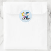 Peanuts | Sally & Linus Schlittenfahren Runder Aufkleber (Tasche)