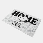 PEANUTS | Snoopie auf Schwarz-weißen Comicen Fußmatte (Schrägansicht)