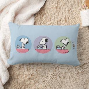Peanuts Snoopy an der Schreibmaschine Lendenkissen