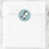 Peanuts | Snoopy auf Eis Runder Aufkleber (Tasche)