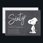 Peanuts Snoopy - Halbpension 60. Geburtstag Einladung<br><div class="desc">Laden Sie alle Ihre Familie und Freunde zu Ihrer 60. Geburtstagsparty mit diesen Chalkboard Peanuts Einladungen mit Snoopy! Personalisieren Sie das Party mit Ihren Daten!</div>