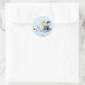Peanuts | Snoopy, Sally & Linus Schlittenfahren Runder Aufkleber (Tasche)