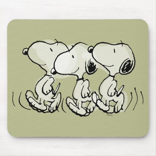 Peanuts | Snoopy stolziert Mousepad (Vorne)
