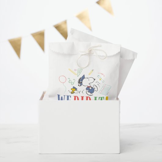 Peanuts Snoopy Woodstock We Did It Graduation Cap Geschenktütchen (Party)