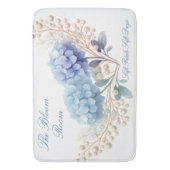 Pearl Blush Powder Blue Hydrangea Wasserfarbe Badematte (Vorderseite Vertikal)