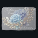 Pearl Blush Powder Blue Hydrangea Wasserfarbe Badematte<br><div class="desc">Elegante Geschenksammlung zum Thema Business mit weichblauen Hydrangeas,  zarten Perlenakzenten und beruflichen Layouts. Perfekt für Corporate Branding,  Dankgebungen und Mitarbeitererkenntnis.</div>