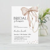 Pearl Bow Brautparty Einladung (Stehend Vorderseite)