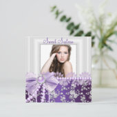 Pearl Bow & Lace Lila Foto Sweet 16 Einladung (Stehend Vorderseite)