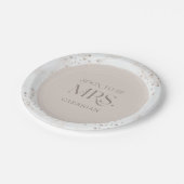 Pearl Brautparty bald zu Mrs Modern Minimal Pappteller (Schrägansicht)