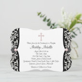 Pearl Cross Pink Black Damask Christening Einladung (Stehend Vorderseite)