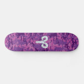 Pearl Like Aries Symbol auf Pink Digital Camouflag Skateboard (Horizontal)