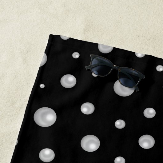 Pearl Pattern on Black Background Strandtuch (Beispiel)