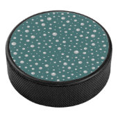 Pearl Pattern on Transformative Teal Background Eishockey Puck (3/4)