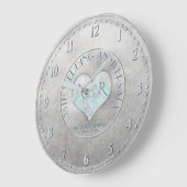 Pearl Silver Heart Monogram Wedding Anniversary Große Wanduhr (Winkel)