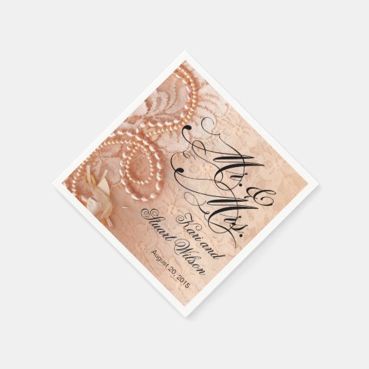 Pearls and Lace Mr. & Mrs. | Pfirsich Serviette (Ecke)