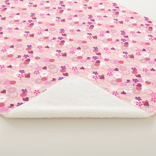 Pearls, Flowers, & Pink Sherpadecke (3/4)