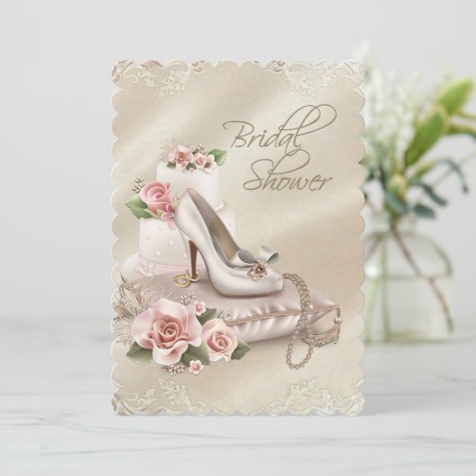 Pearls High Heel Shoel Brautparty Einladung (Stehend Vorderseite)