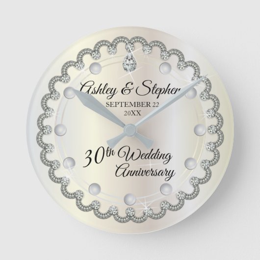 Pearls und Diamonds 30. Hochzeitstag Runde Wanduhr (Vorderseite)