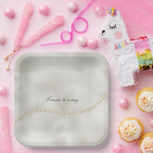 Pearls White Luxe Pappteller (Party)
